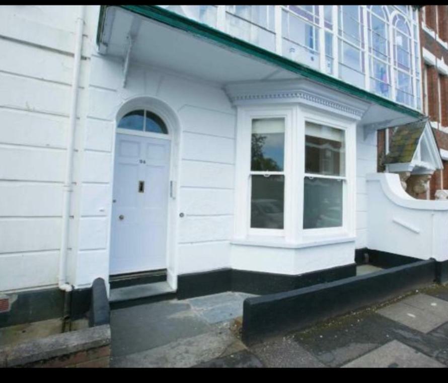 Beautiful One Bedroom Ground Floor Apartment With Parking エクセター エクステリア 写真